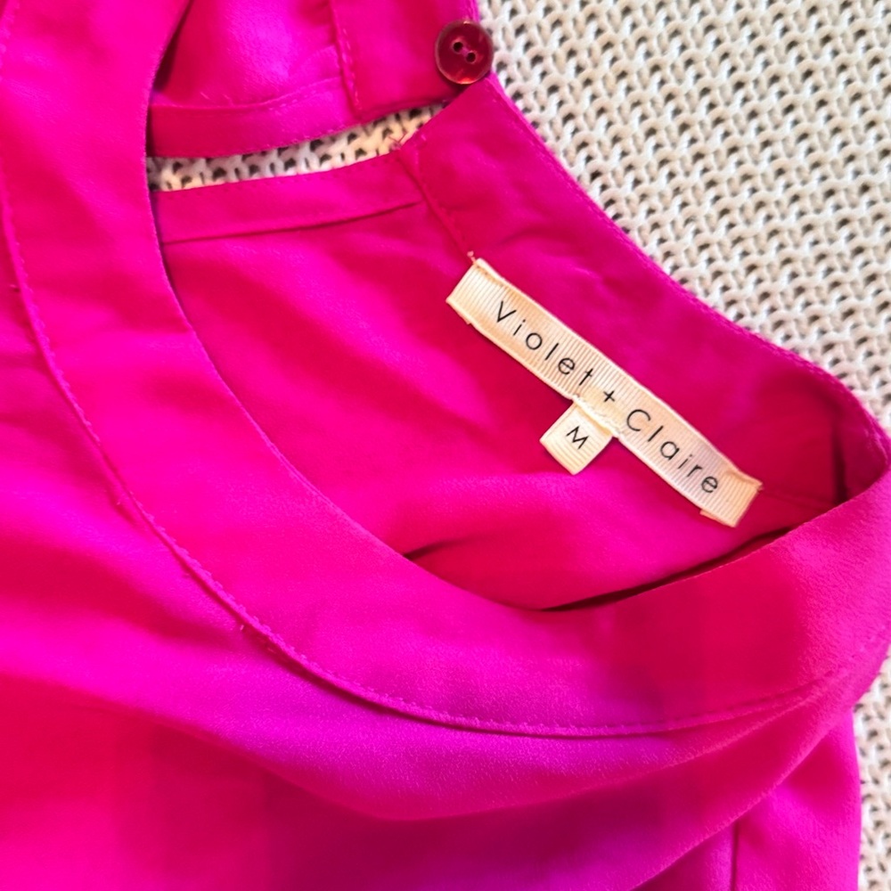 VIOLET + CLAIRE Hot Pink Ruffle Sleeve Blouse Fuchsia Top - Picture 7 of 12